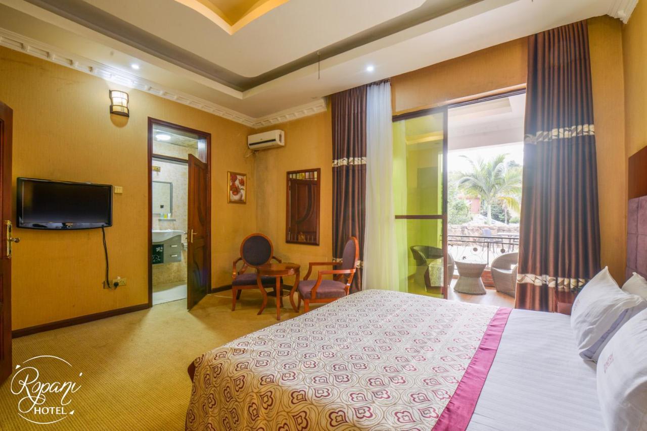 Ropani Hotel Kitende Exterior photo