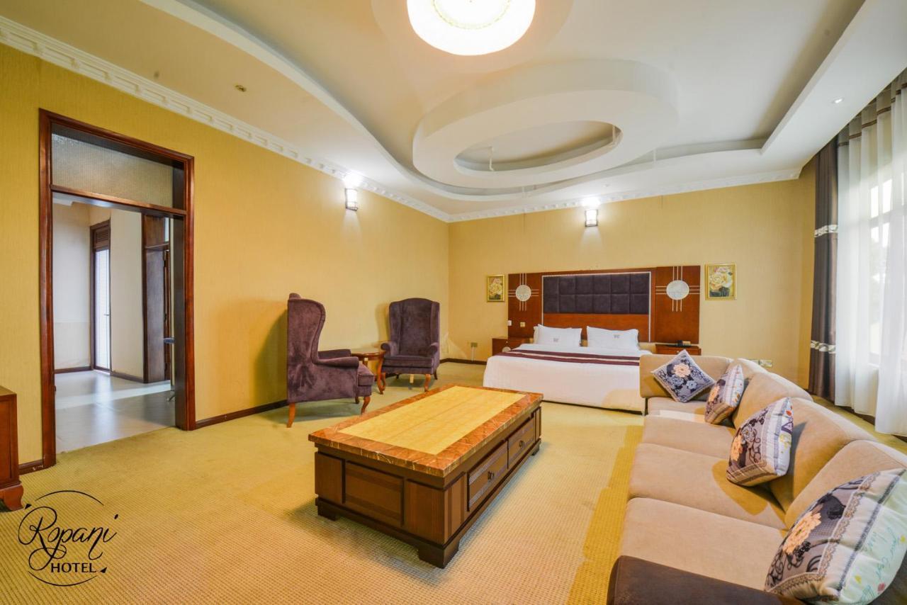 Ropani Hotel Kitende Exterior photo