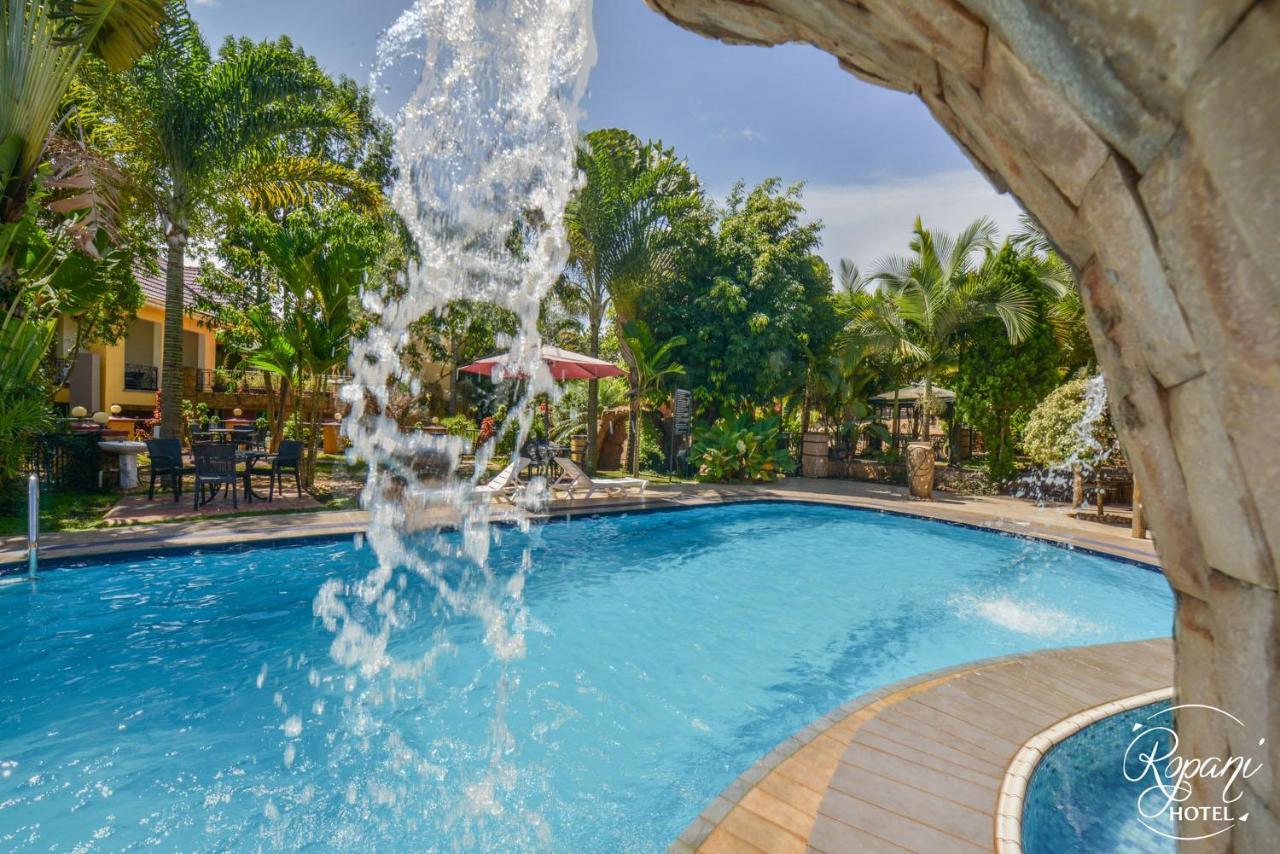 Ropani Hotel Kitende Exterior photo